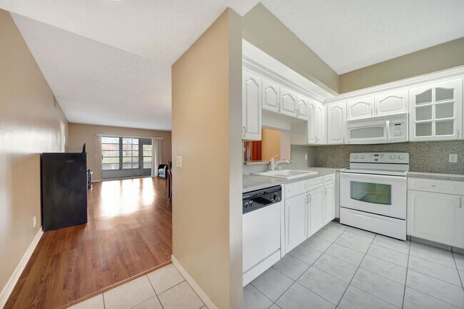 Building Photo - 1101 SW 128th Terrace