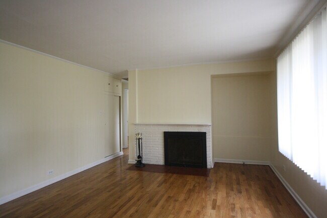 Building Photo - 123 N Woodlawn St