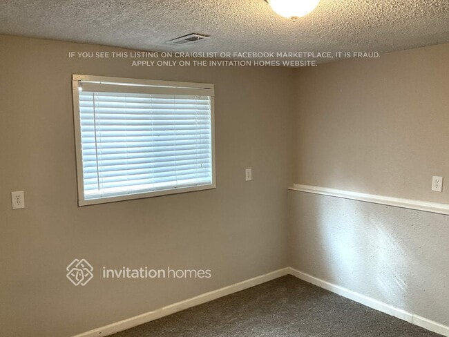 Building Photo - 15661 E Eldorado Dr