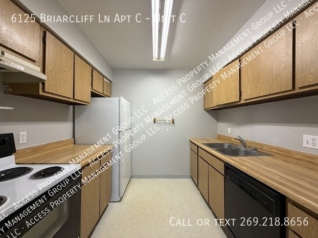 Building Photo - 6125 Briarcliff Ln