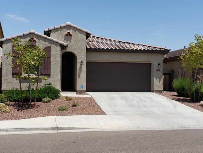Building Photo - 10138 W Los Gatos Dr