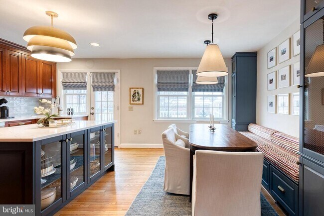 Foto del edificio - 39 Regester Ave