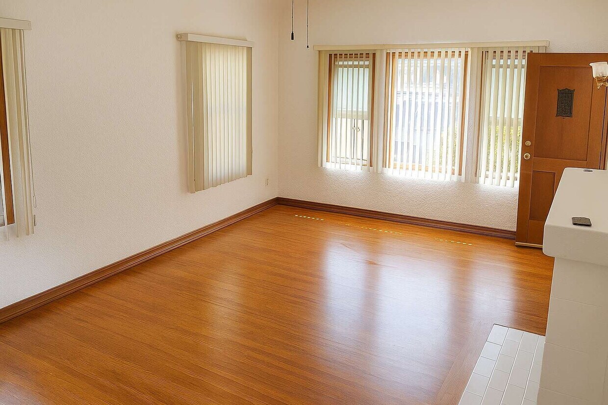 Foto del edificio - Charming, Classic, Golden Hill ~ 750 sqft 1bed/1bath Fully Furnished Apartment with Hardwood Floo...