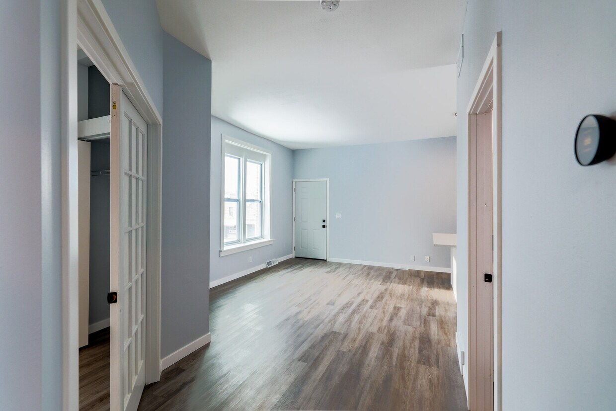 Foto principal - 44 N Main St