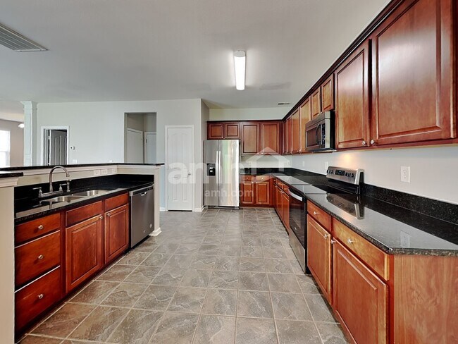 Foto del edificio - 4003 Saphire Ln