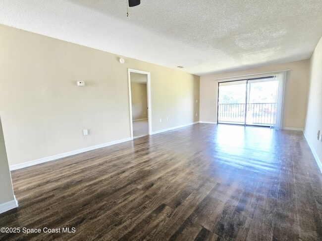 Foto del edificio - 2790 Rhonda Ln