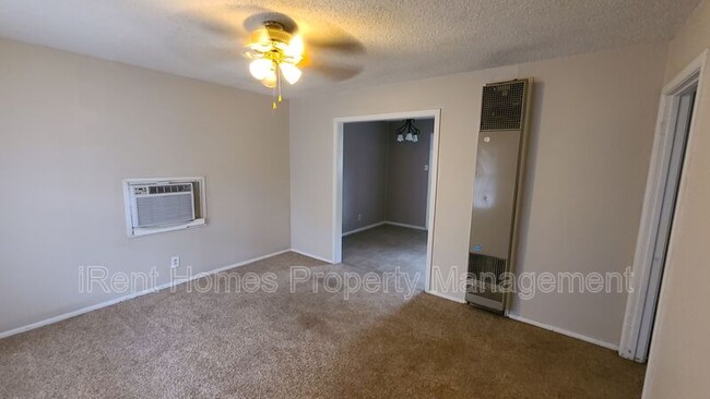 Building Photo - 3016 San Antonio St