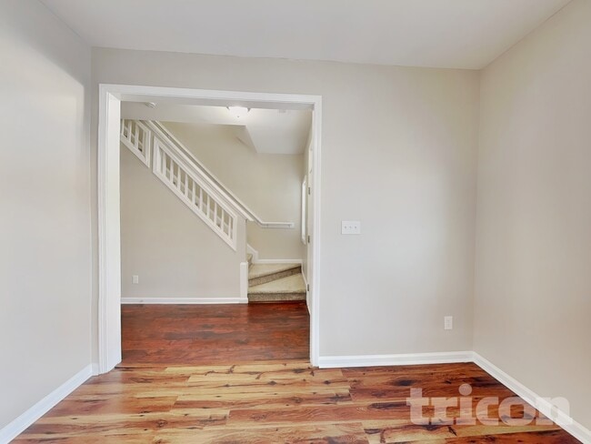 Building Photo - 4053 Laurel Glen Dr