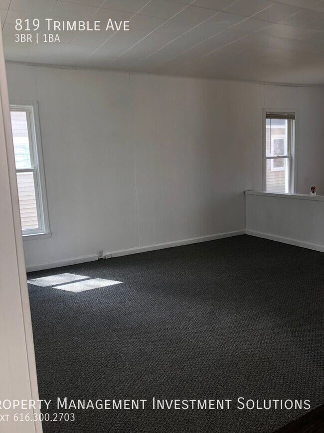 Building Photo - 3 Bed 1 Bath - 819 Trimble, Kalamazoo