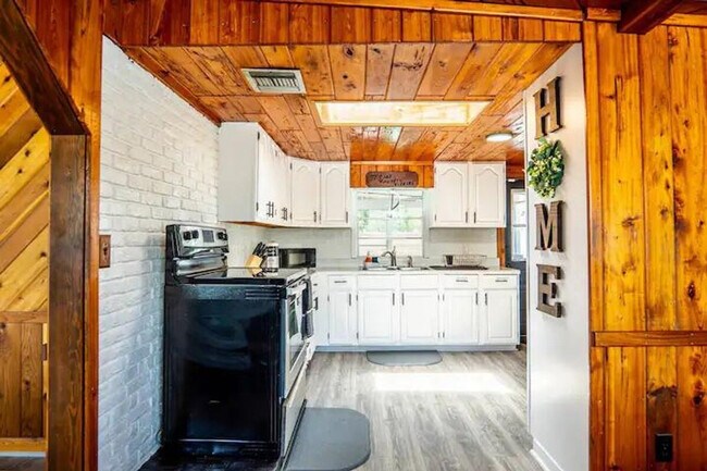 Foto del edificio - 9096 Dubois Blvd