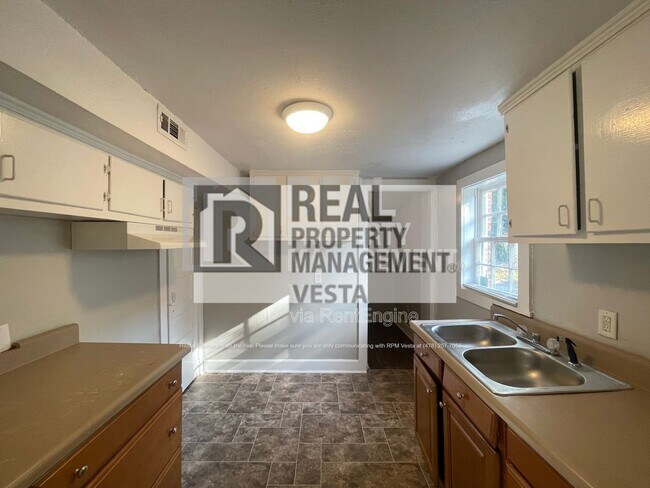 Foto del edificio - 2677 Napier Ave