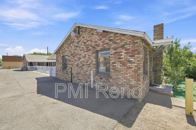 Building Photo - 1515 N Carson St
