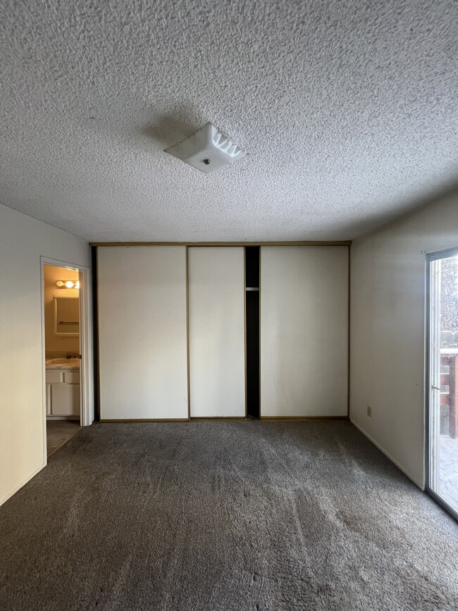 Building Photo - 1109 Sierra Blvd