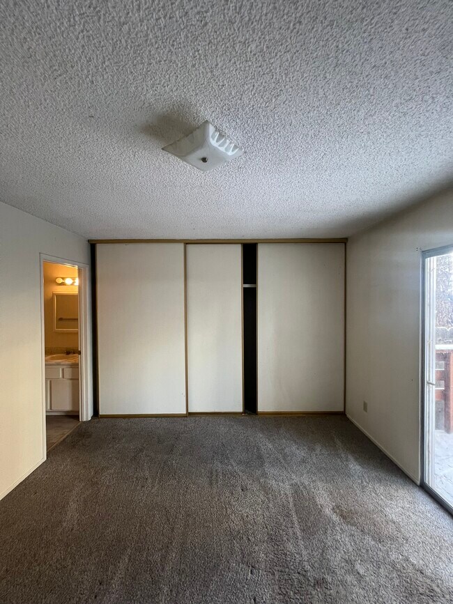 Foto del edificio - 1109 Sierra Blvd