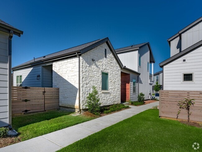 Building Photo - parcHAUS at Paloma Creek