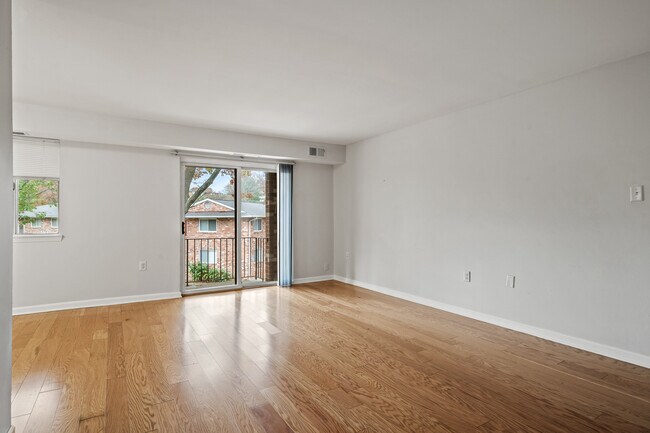 Foto del edificio - 203 Victor Pkwy