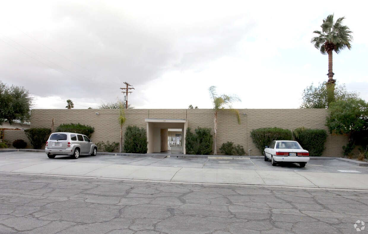 Primary Photo - 120 S Saturmino Dr