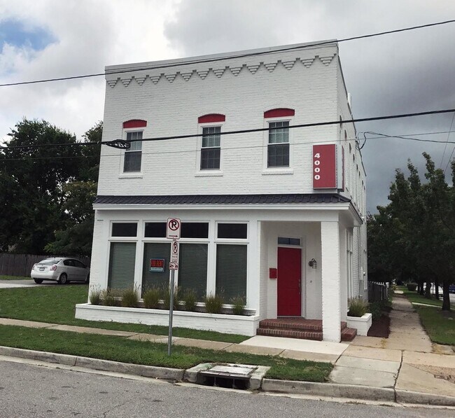Building Photo - 4000 Parker Ave