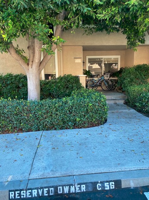 Foto del edificio - 103 Stanford Ct