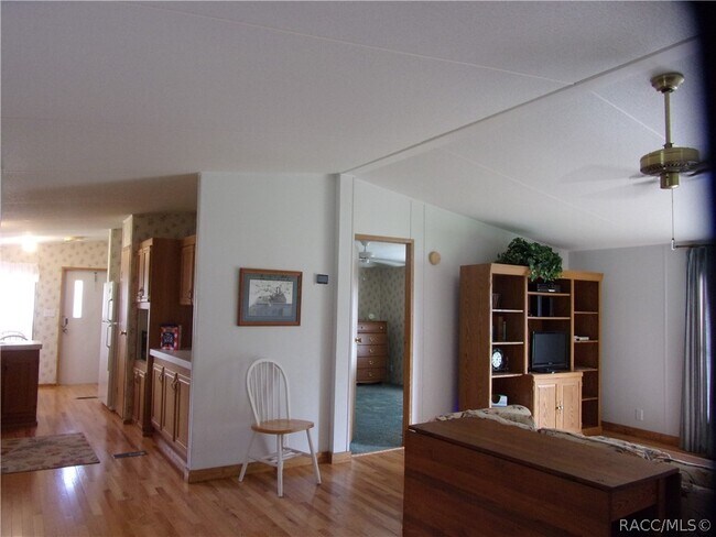 Building Photo - 1359 N Paulette Terrace