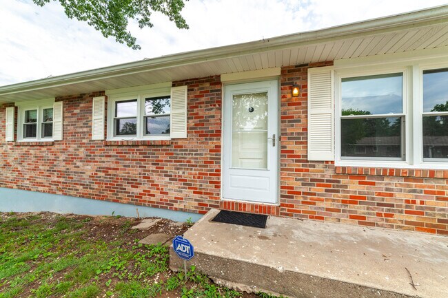 Building Photo - 1408 Mary Lee Dr