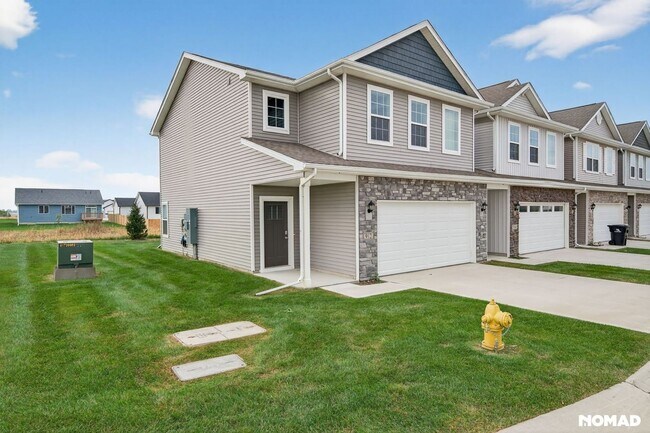 Foto del edificio - Charming 3BR House in Urbandale