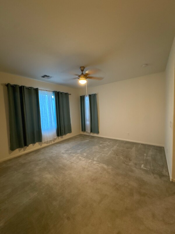 Foto del edificio - 652 S 202nd Dr