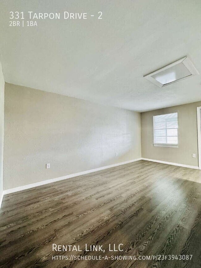 Foto del edificio - 331 Tarpon Dr