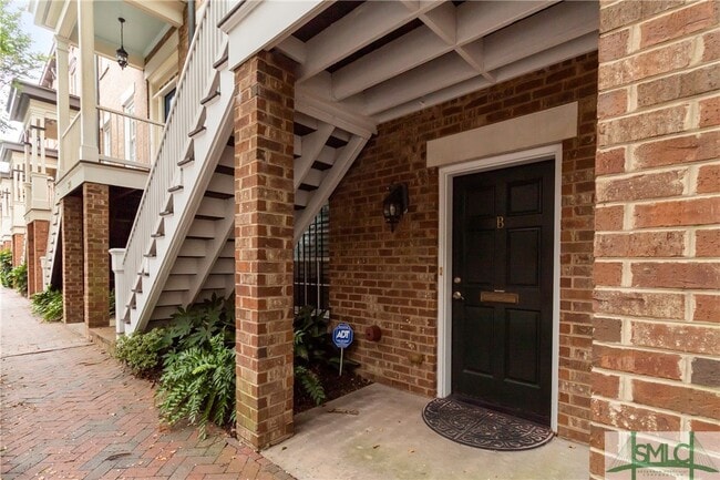 Building Photo - 313 W Taylor St