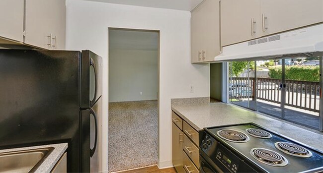 Building Photo - 3117 S 192nd St