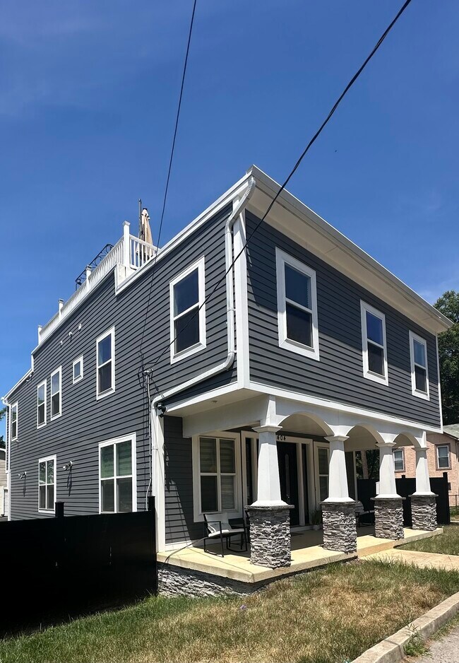 Building Photo - 3404 Ely Pl SE