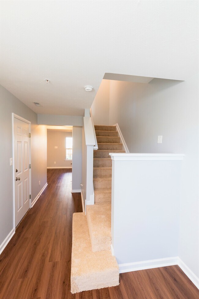 Welcoming Entry - 2039 Mardic Dr Townhome