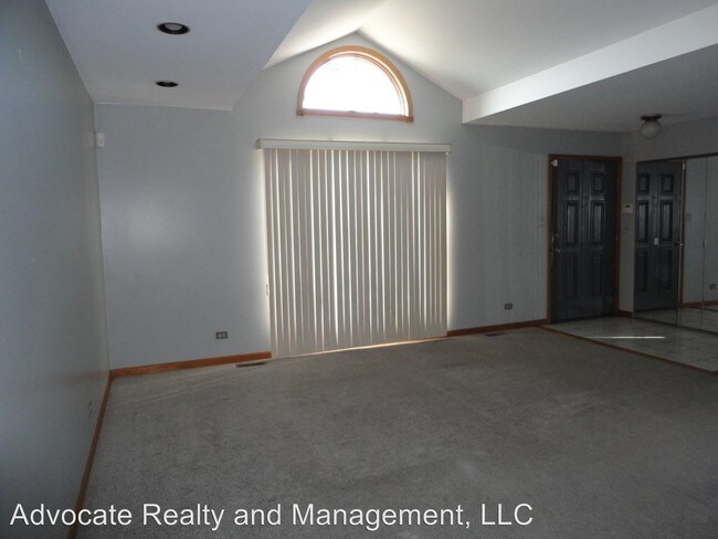 Building Photo - 3 br, 3 bath House - 20129 Sequoia Ave.