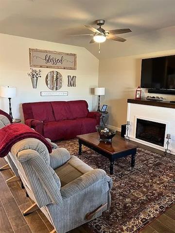 Building Photo - 728 Trinity Pk Trl