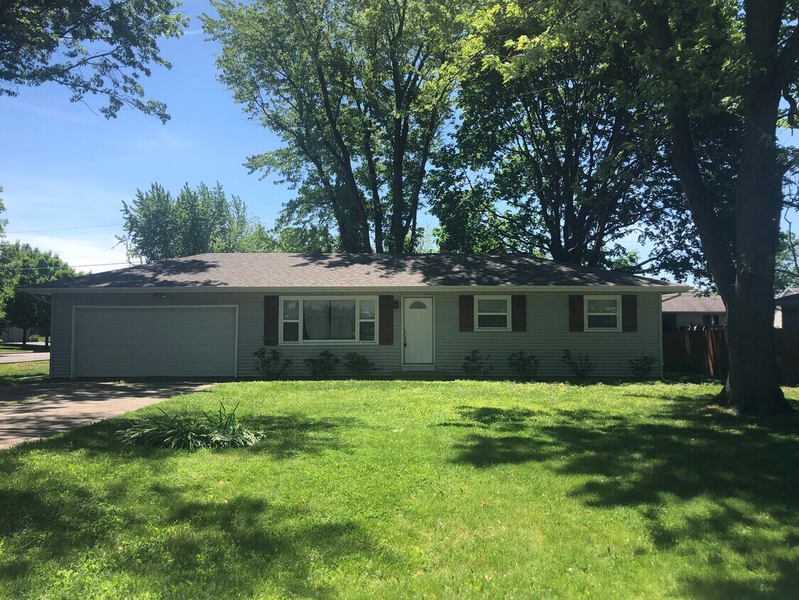 Primary Photo - 186 Alfred Dr