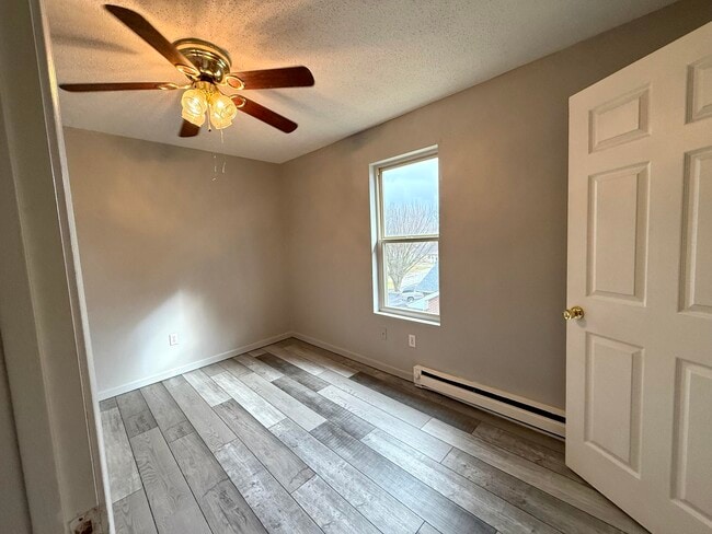 Foto del edificio - 307 N Maple St