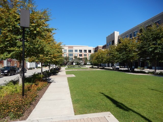 Foto del edificio - 850 Village Center Dr