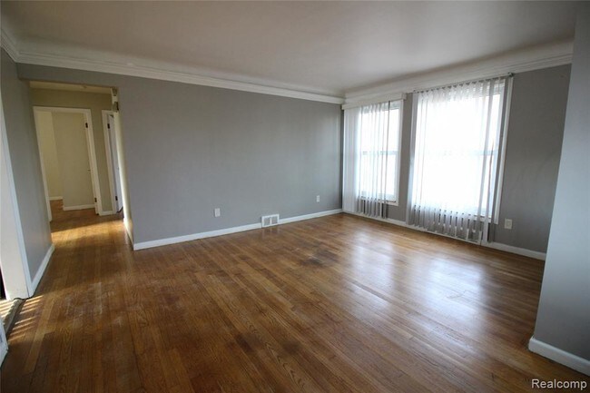 Foto del edificio - 20324 Kenmore Ave