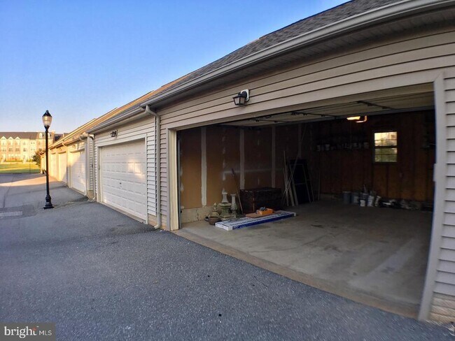 Foto del edificio - 2235 Village Square Rd