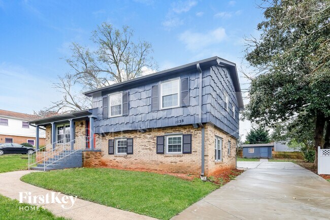 Foto del edificio - 1128 Rocky Ridge Dr