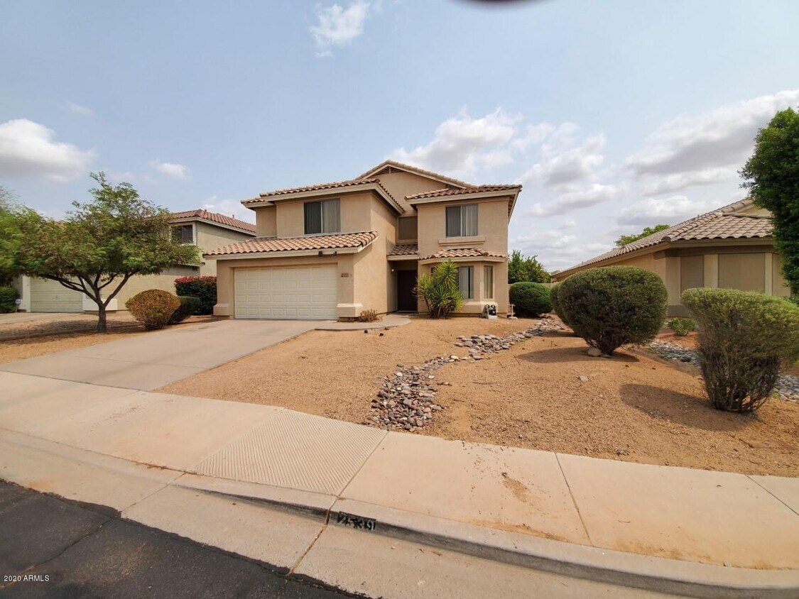 Primary Photo - 2539 S Warren