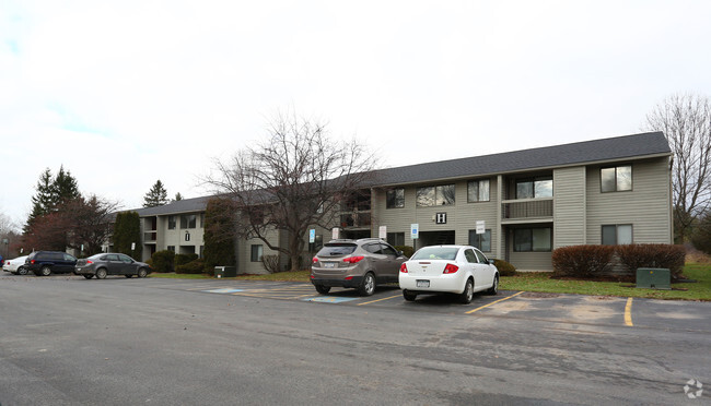 Deerfield Apartments - Deerfield Estates