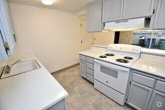 Building Photo - 3846-3846 Westporter Dr