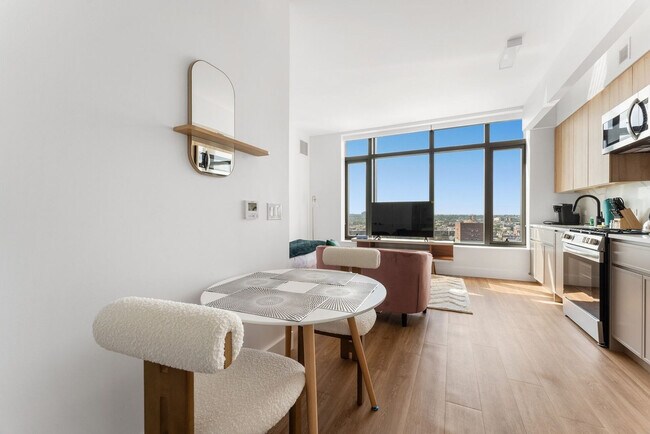 Foto del edificio - 2230 Cropsey Ave