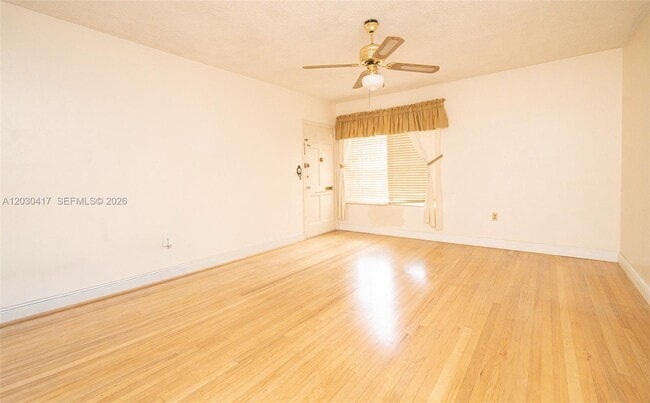 Building Photo - 637 SW 11th St