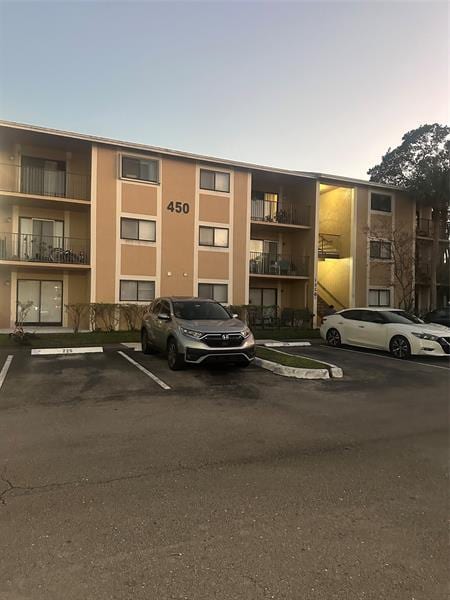 Foto del edificio - 450 Palm Cir W