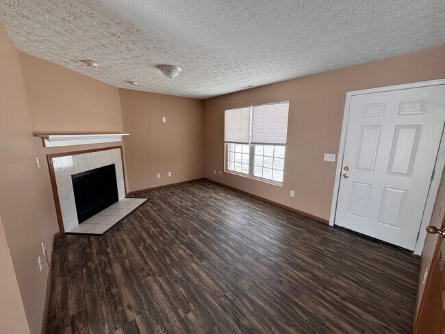 Building Photo - 3821 Cavanaugh Rd
