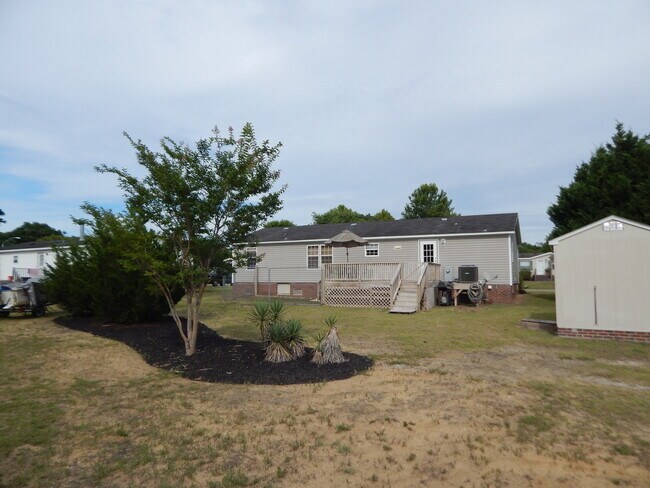 Building Photo - Close to Carolina Beach!