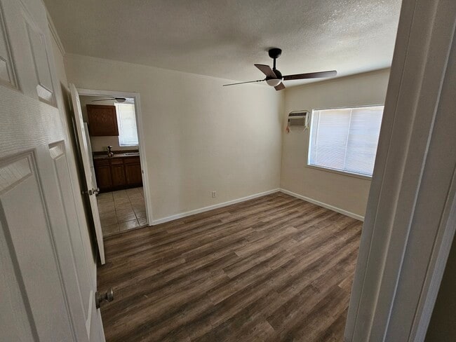 Foto del edificio - 354 E 28th St