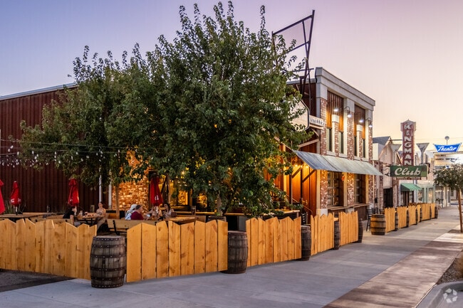 The Grand Canyon Brewing and Distillery welcomes Walnut Creek residents for a night out.